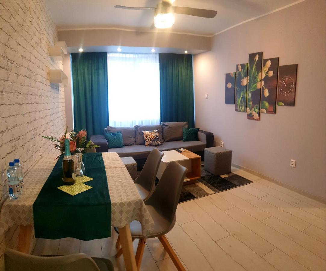 2+2 Apartment *
